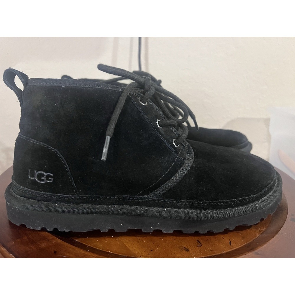 UGG‎ Neumel Boots for Men 10 Black Suede Sheepskin Chukka Ankle Shoes Lace Up